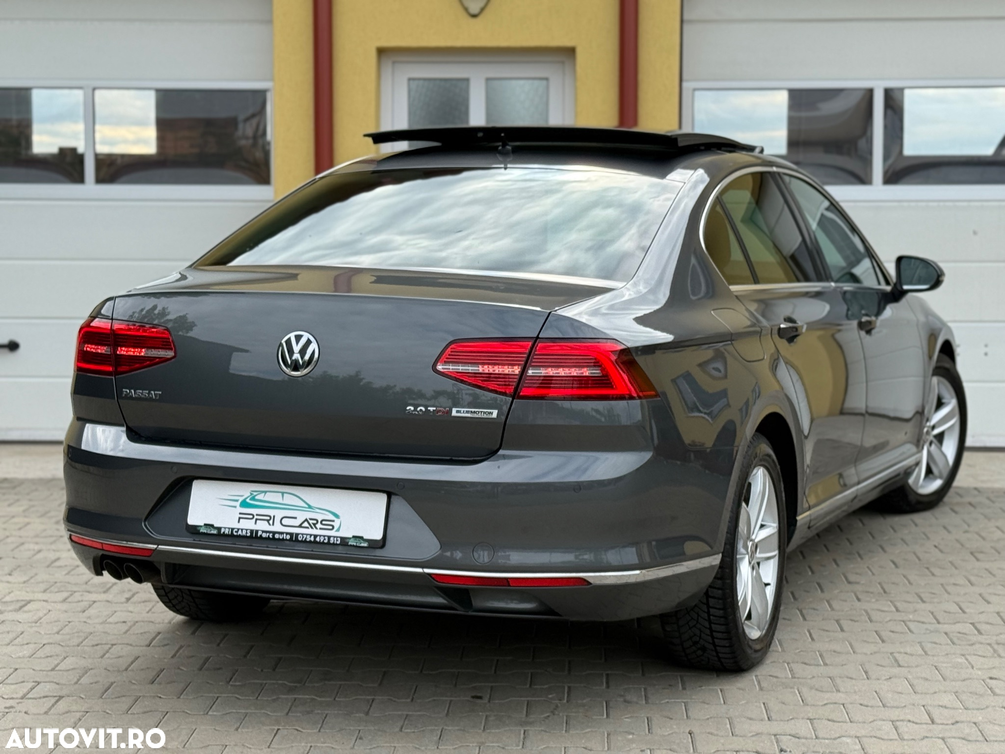 Volkswagen Passat 2.0 TDI DSG Highline - 4