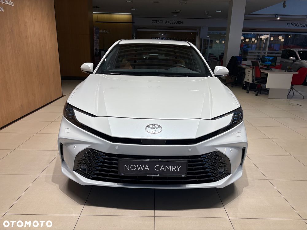 Toyota Camry - 2