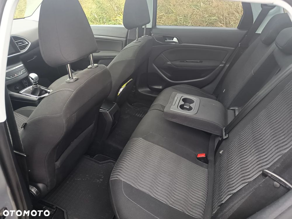 Peugeot 308 SW 1.6 BlueHDi Active S&S - 12