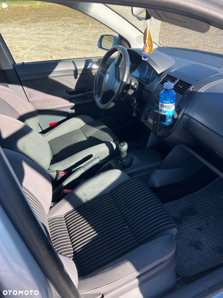 Volkswagen Polo - 12