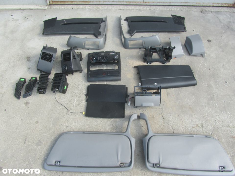 Mercedes Sprinter 906 crafter słupek osłona plastik słonecznik podsufitka - 1