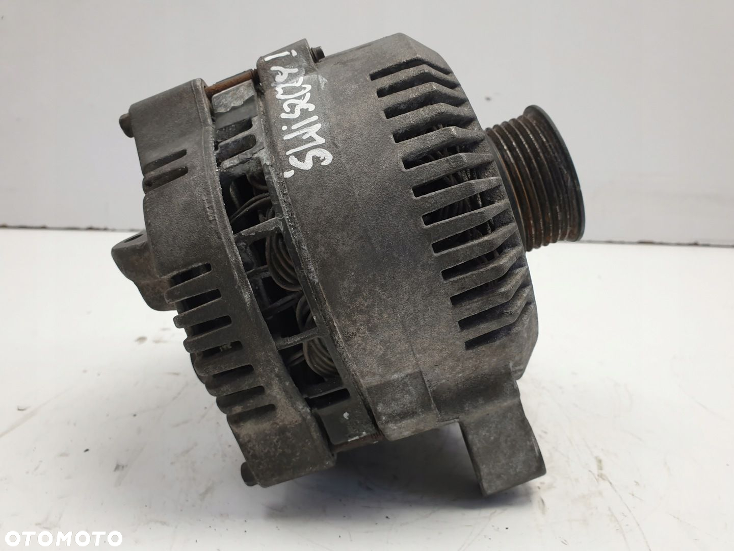 Ford Crown Victoria II 4.6 V8 ALTERNATOR - 9