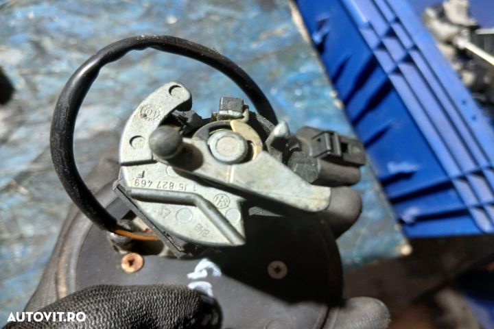 Sigla capota portbagaj 1J5827469F 1J5827469F Volkswagen VW Golf 4 [19 - 5