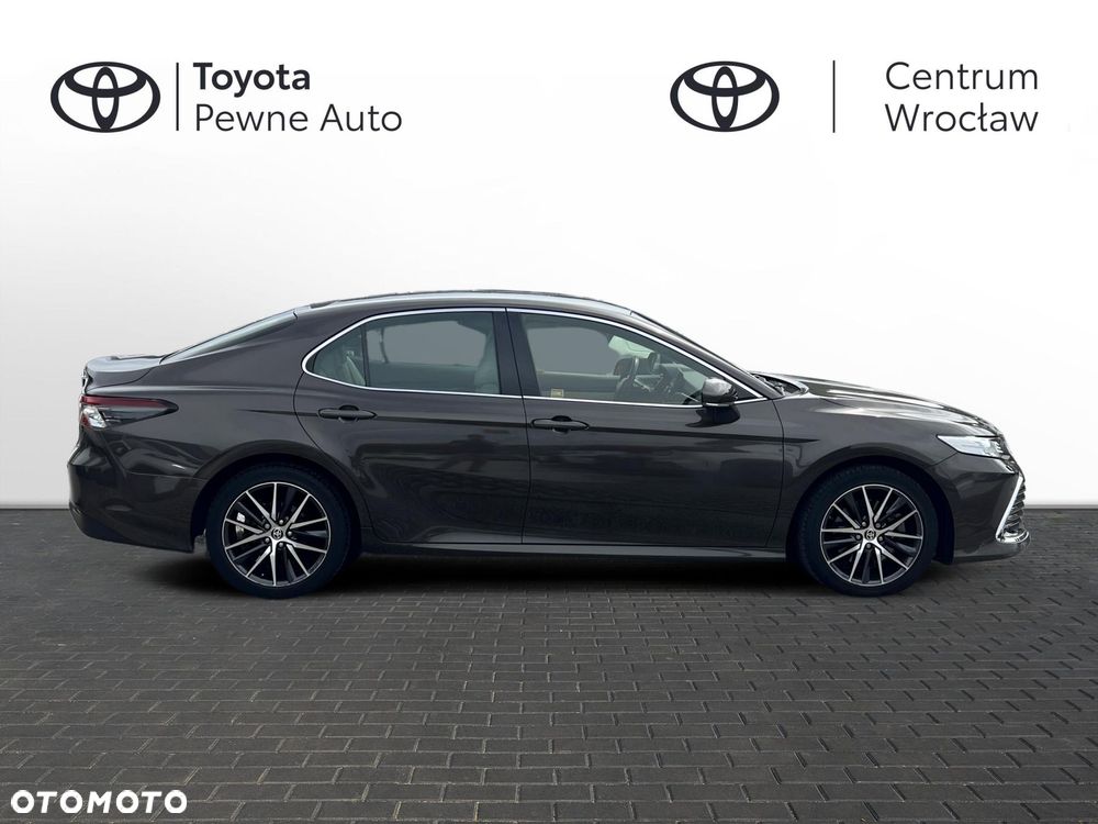 Toyota Camry 2.5 Hybrid Executive CVT - 6
