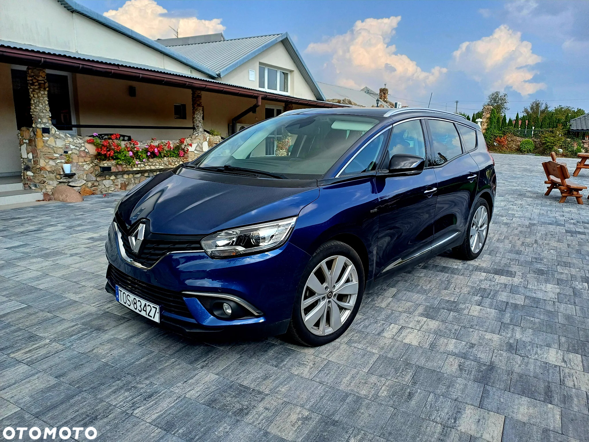 Renault Grand Scenic - 11