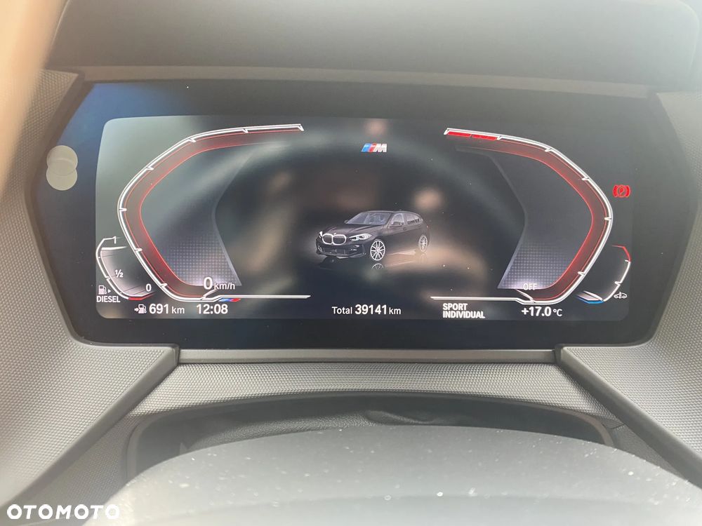 BMW Seria 1 120d xDrive M Sport - 10