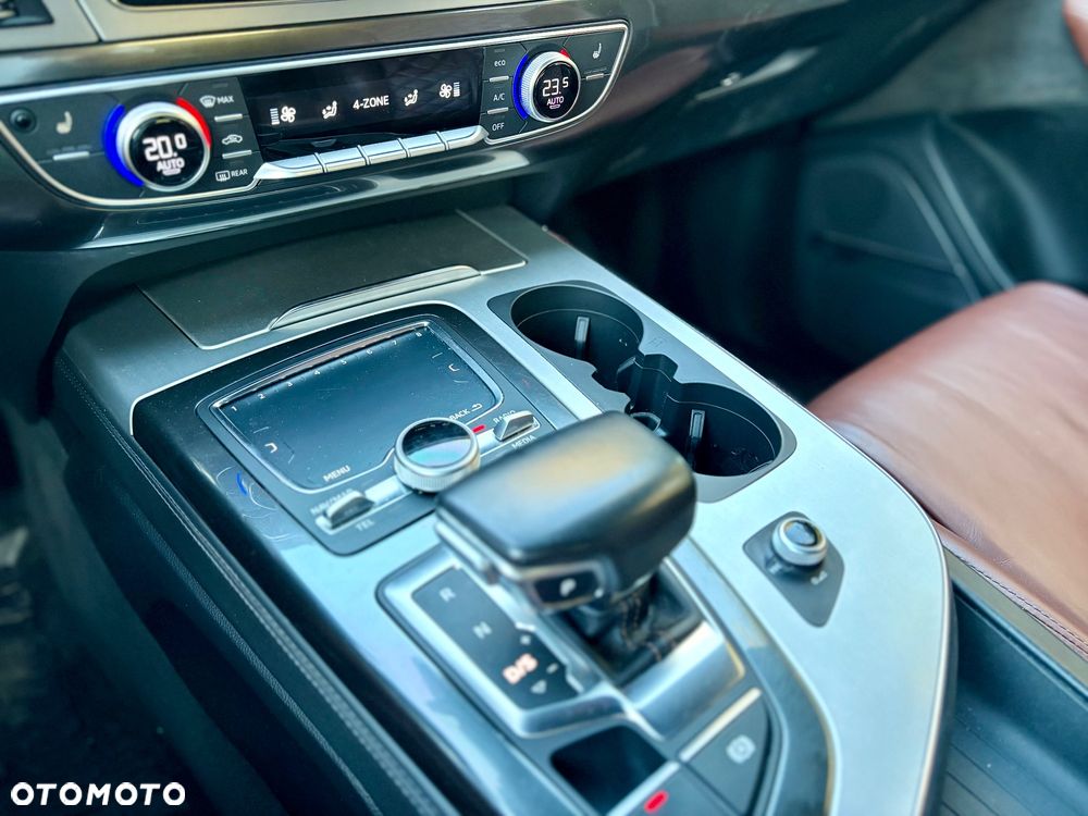 Audi Q7 - 19