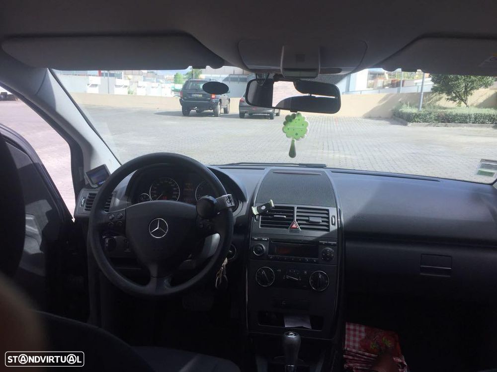 Mercedes-Benz A 150 Classic Automatic - 5