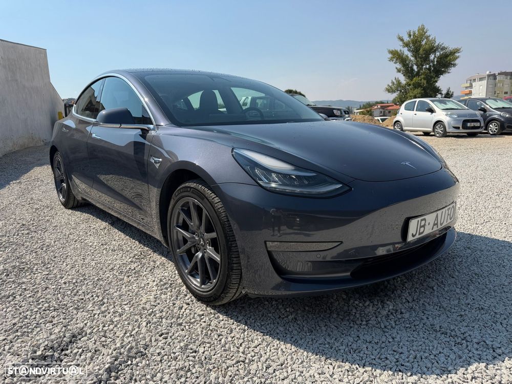 Tesla Model 3 Long-Range Dual Motor AWD — fotografia 3