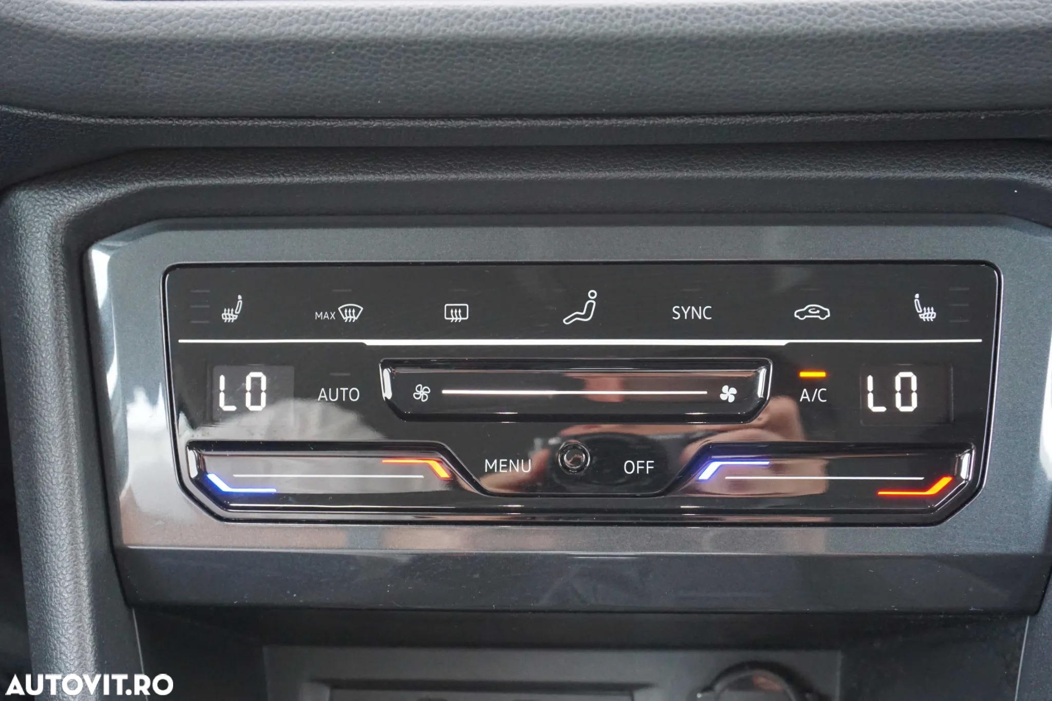 Volkswagen Tiguan - 26