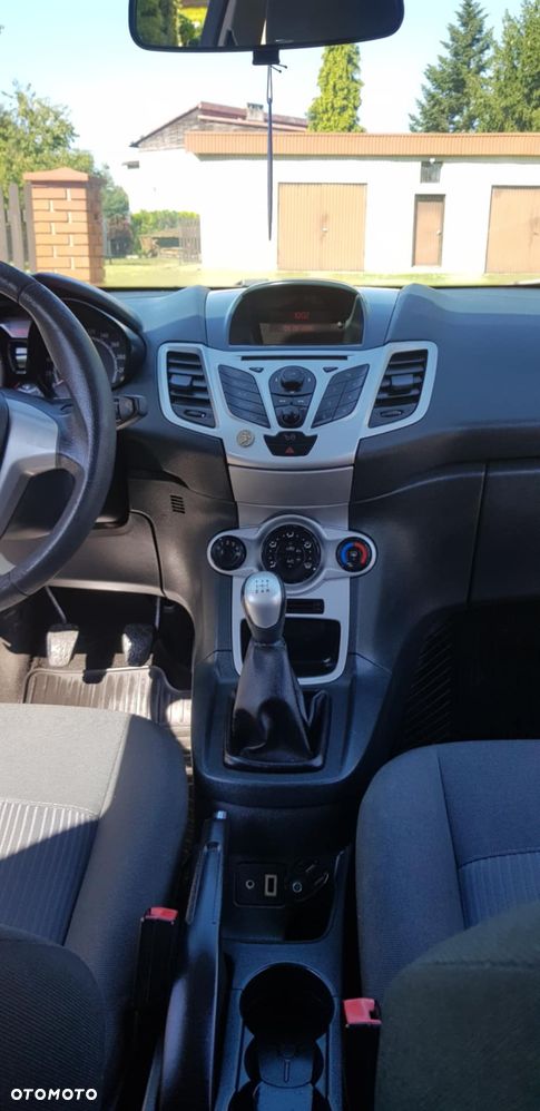 Ford Fiesta 1.4 TDCi Ambiente - 8
