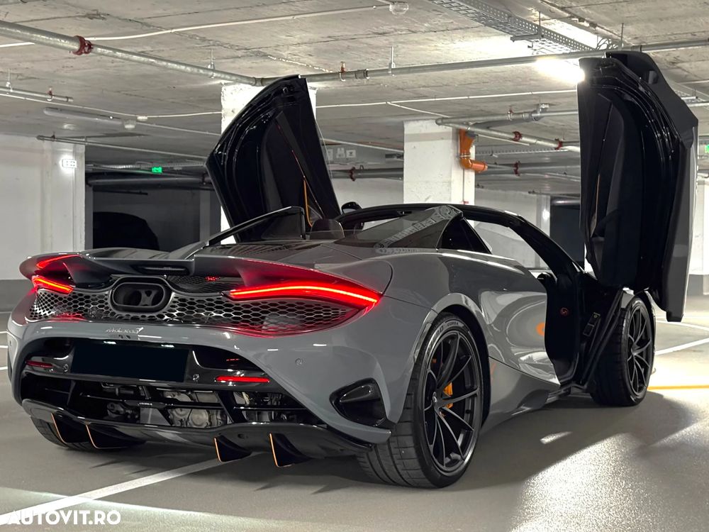 McLaren 750S Spider - 30