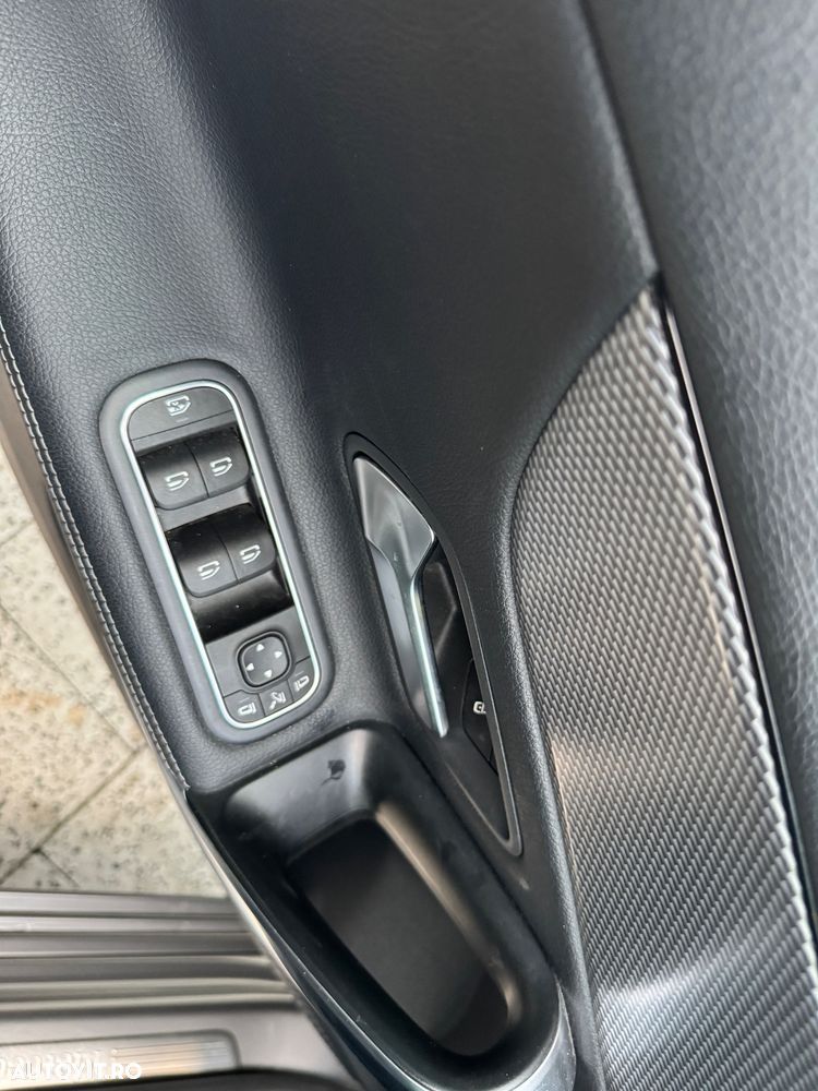 Mercedes-Benz A 180 d 7G-DCT - 29