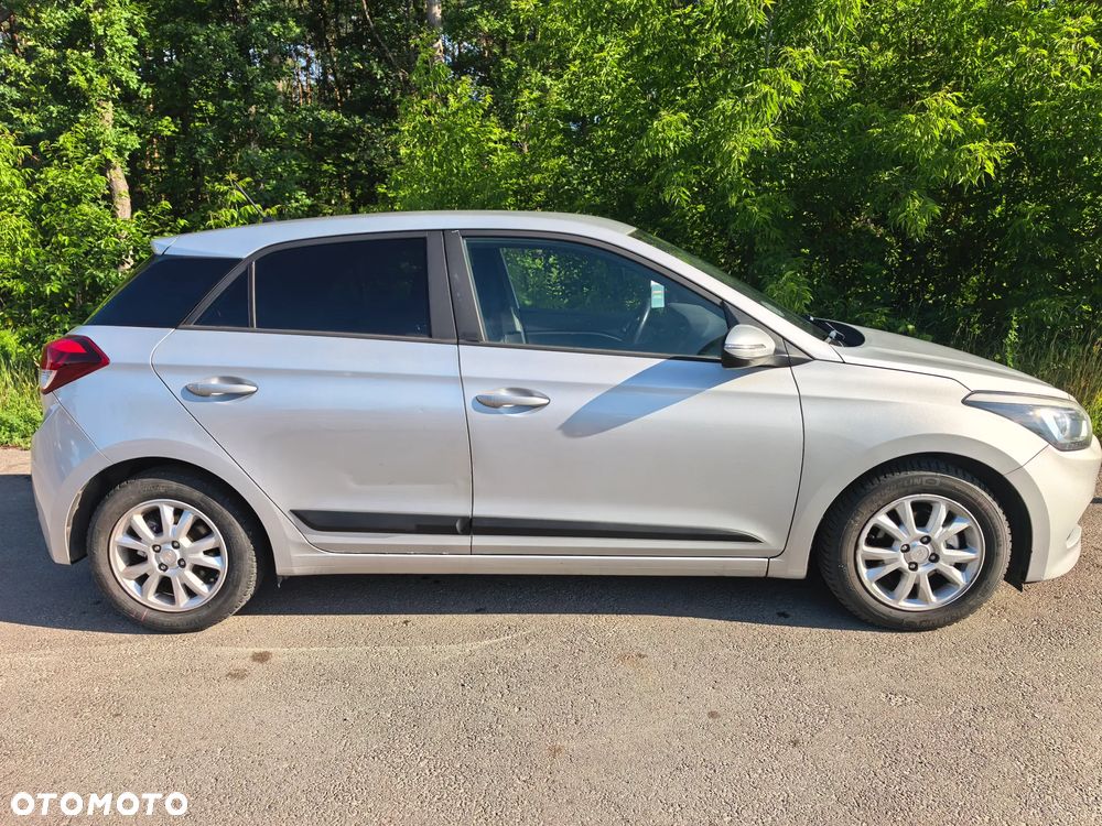 Hyundai i20 1.2 YES Silver - 3