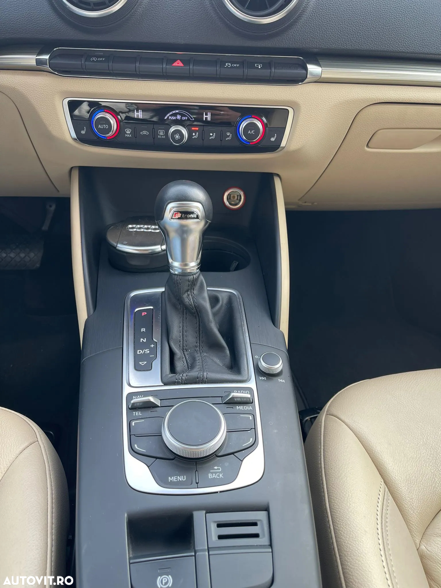 Audi A3 1.6 TDI Sportback S tronic Ambition - 6