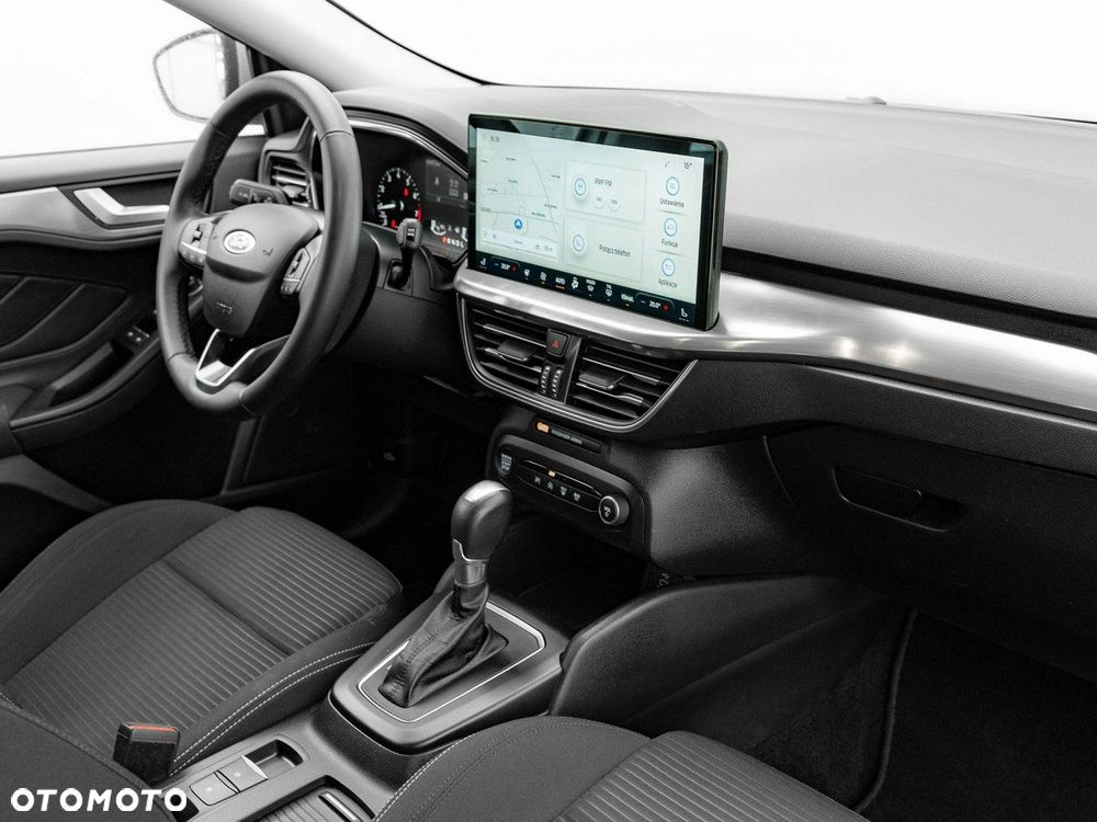 Ford Focus - 32