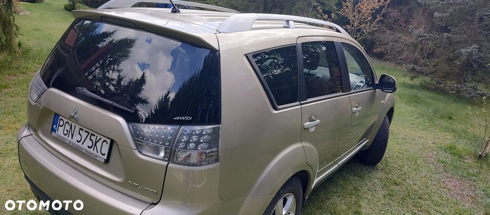 Mitsubishi Outlander 2.2 DI-D 4WD Invite - 12