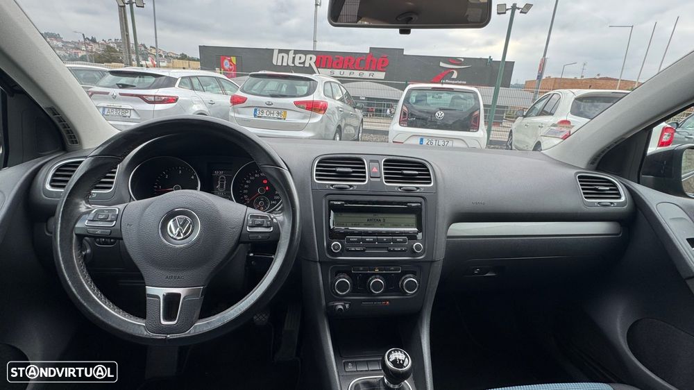 VW Golf 1.6 TDi Trendline BlueMotion - 15