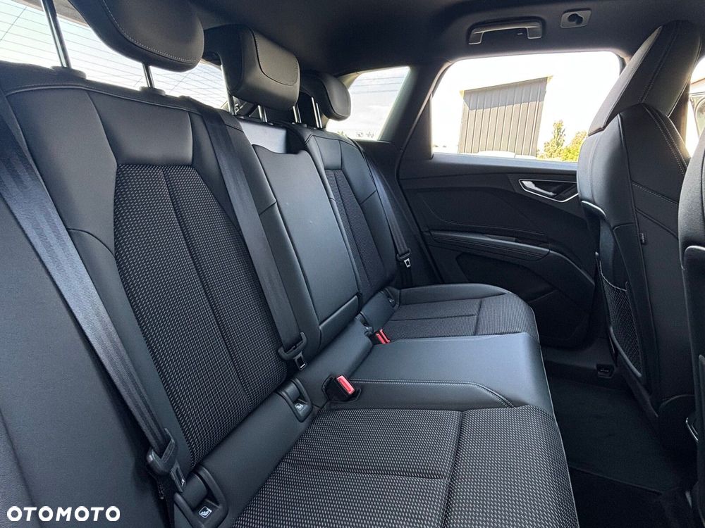 Audi Q4 e-tron - 25