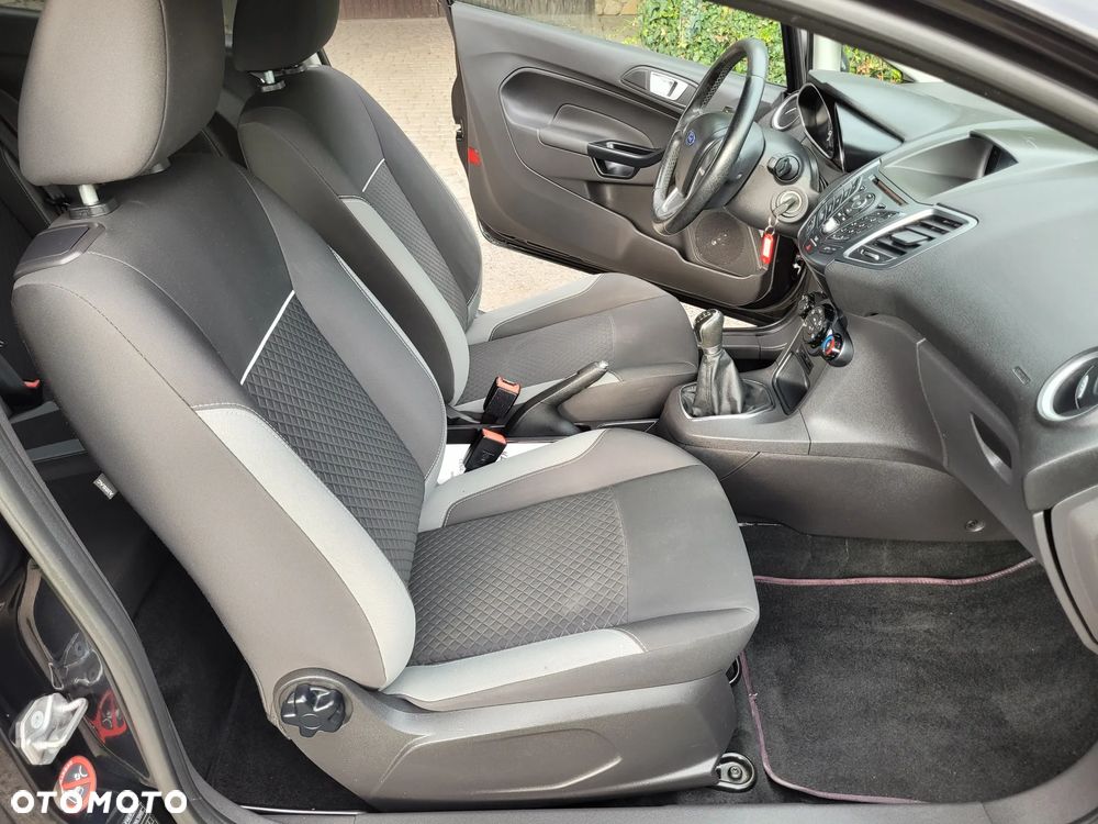 Ford Fiesta 1.5 TDCi ST&St Trend - 10