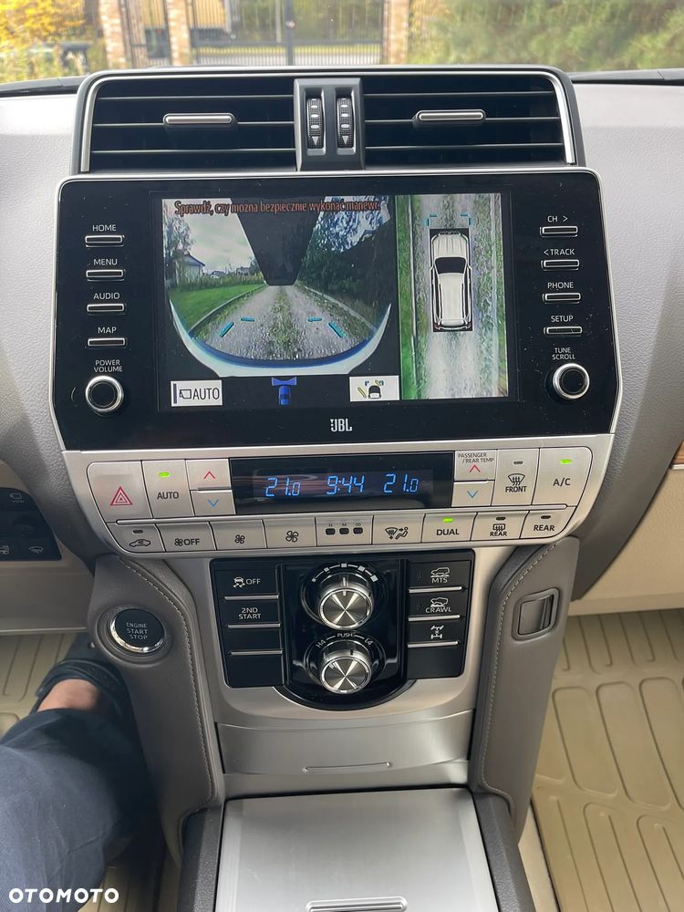 Toyota Land Cruiser - 8