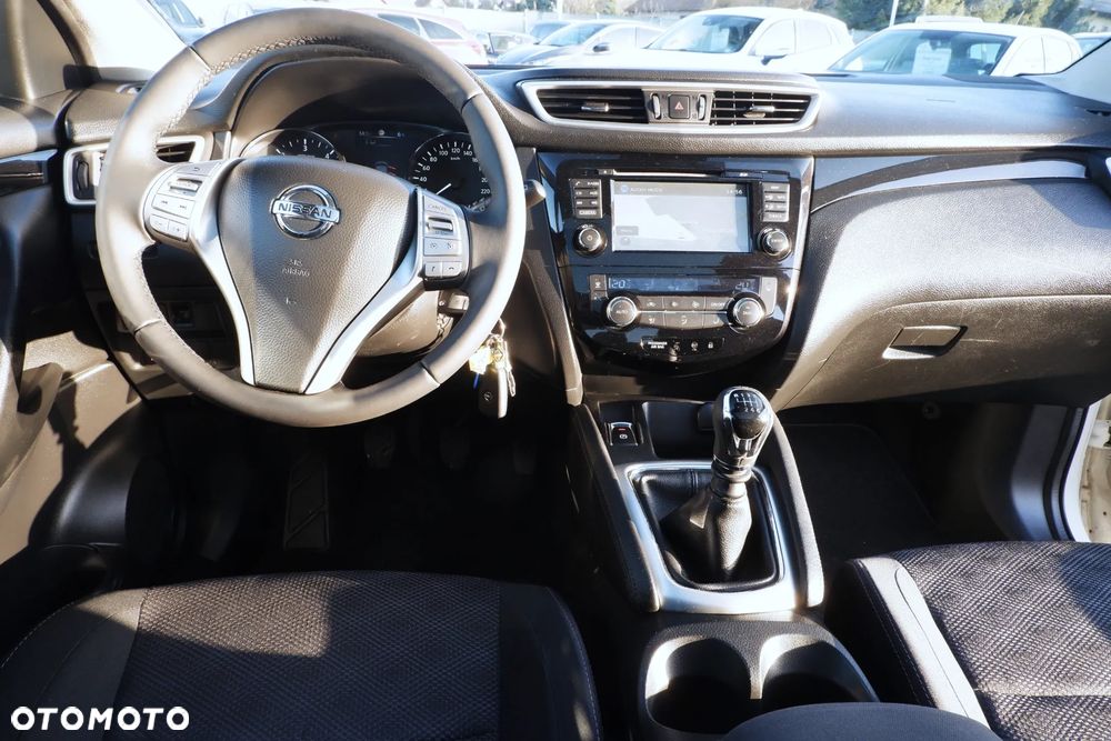 Nissan Qashqai 1.5 dCi N-Connecta - 13
