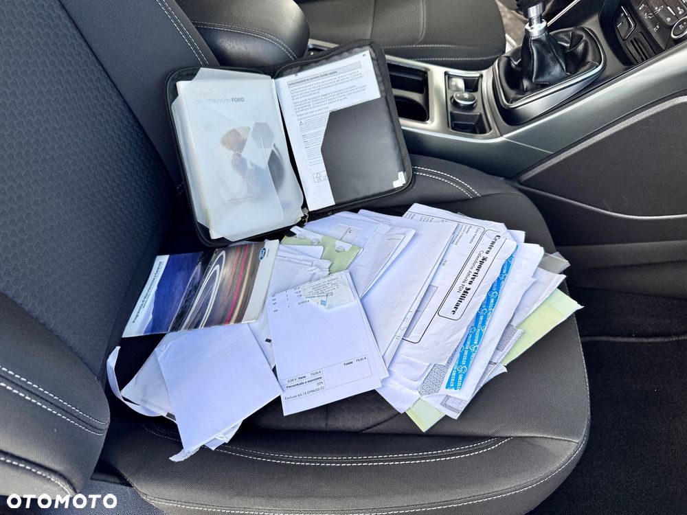 Ford Kuga - 22