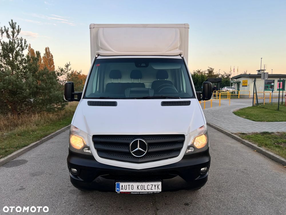 Mercedes-Benz Sprinter - 2
