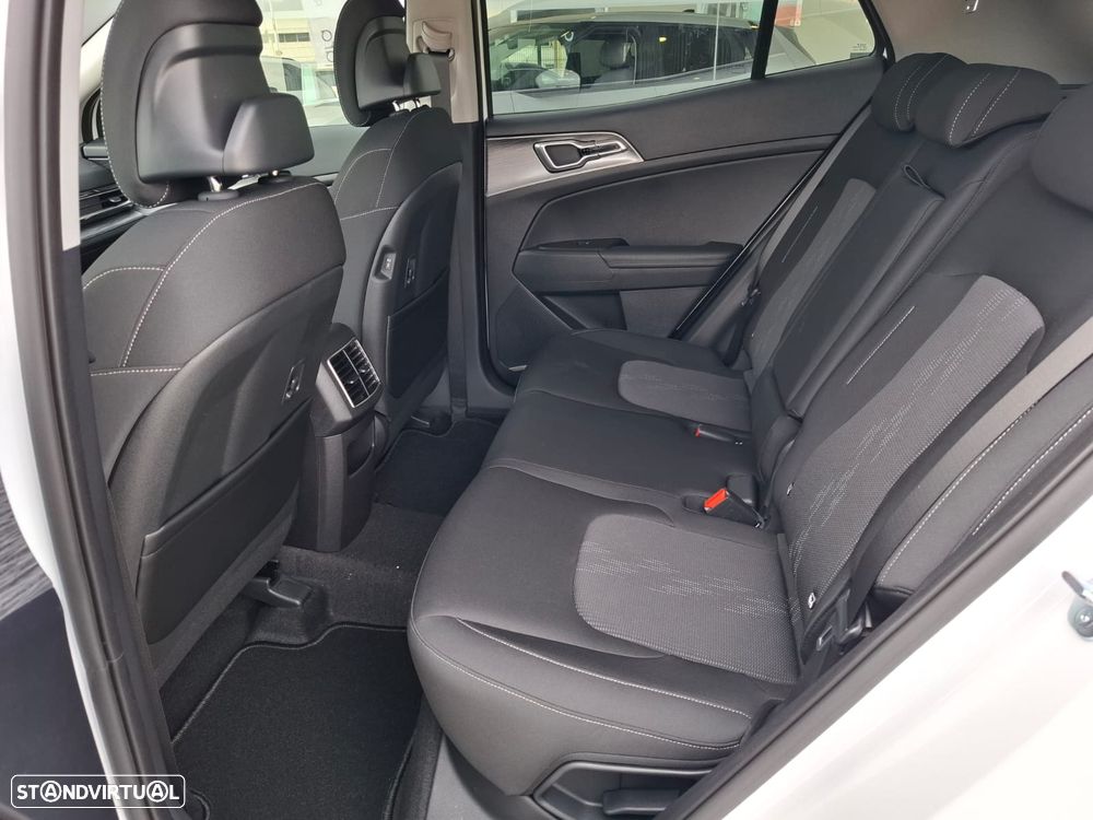 Kia Sportage 1.6 T-GDI Drive - 22