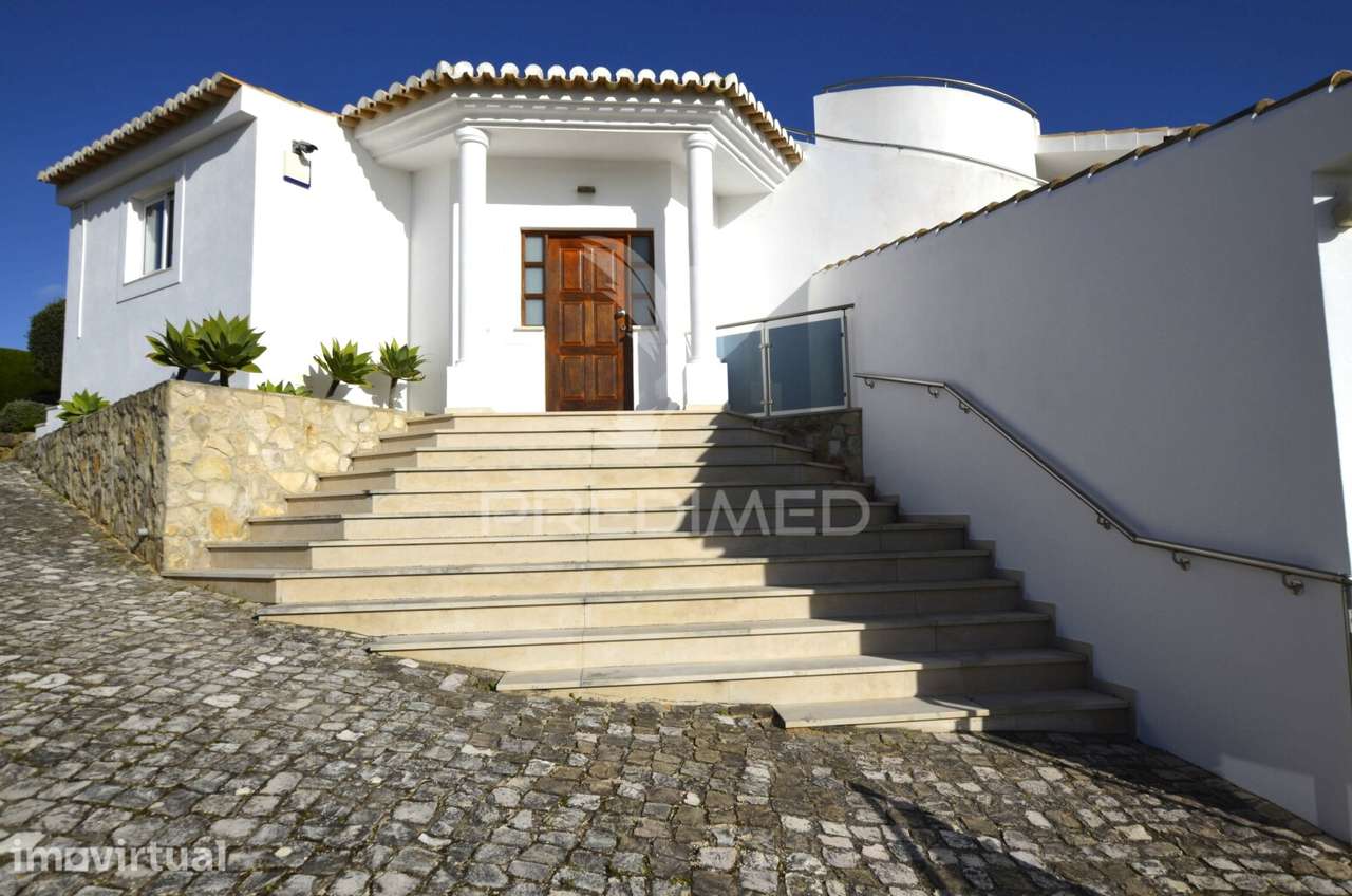 MORADIA DE LUXO T5 no fabuloso Golfe Santo António Resort - Grande imagem: 2/37