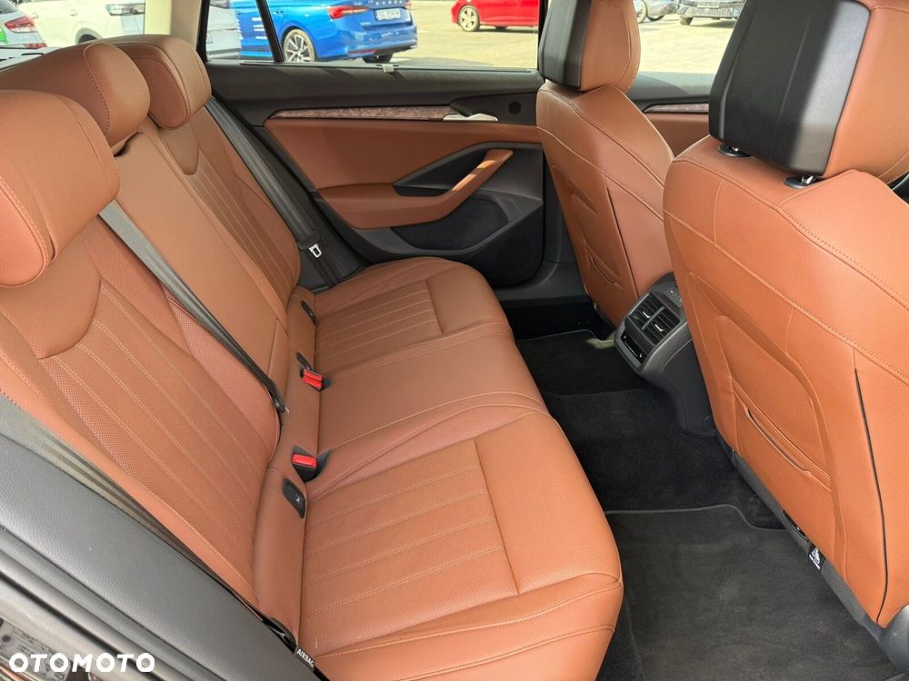 Skoda Superb 2.0 TSI L&K DSG - 35