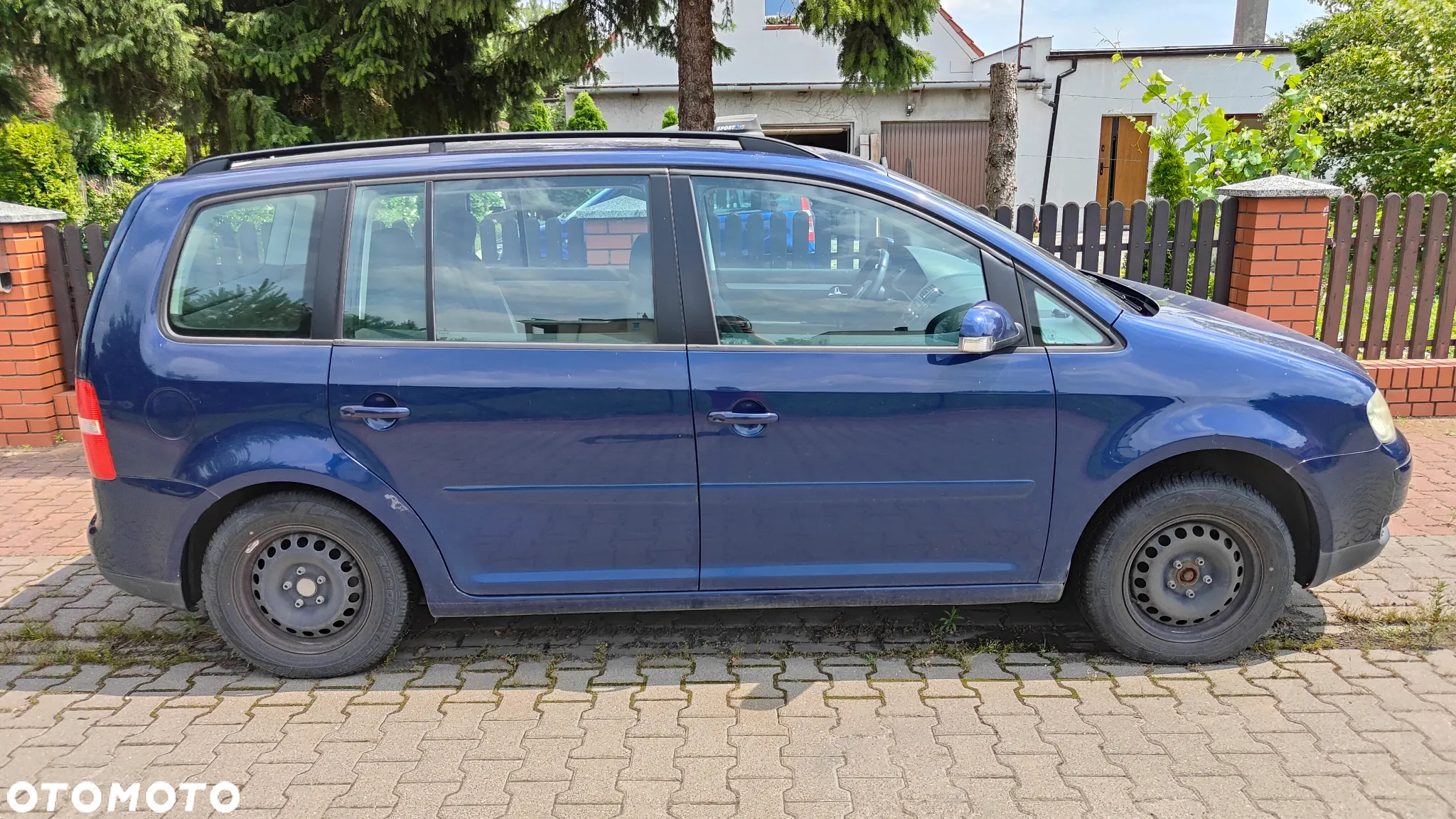 Volkswagen Touran 2.0 FSI Highline - 3