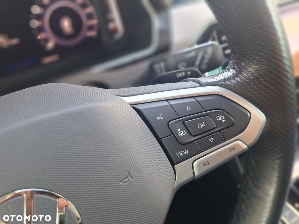 Volkswagen Passat - 25