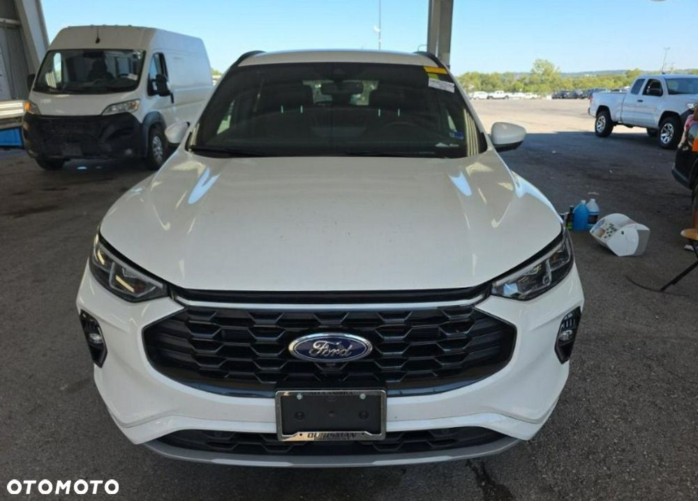 Ford Escape 2023 photo 2