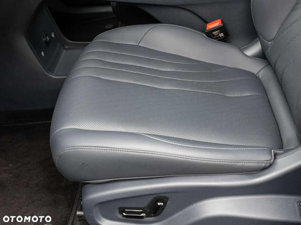 Geely Starray EM-i 1.5 PHEV Pro - 11