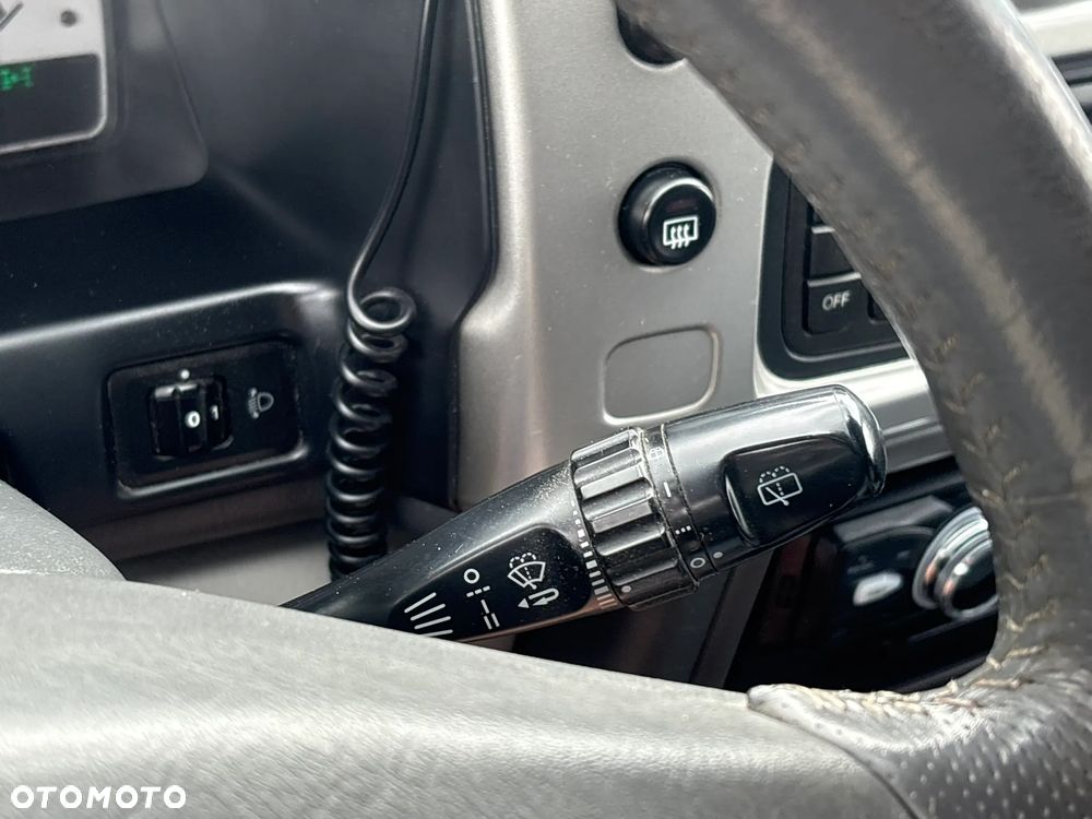 Mitsubishi Pajero Sport 2.5 TD+ Intense - 25