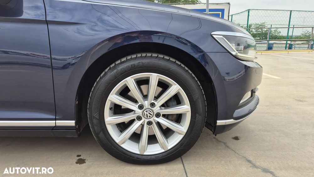 Volkswagen Passat 2.0 TDI DSG Highline - 37