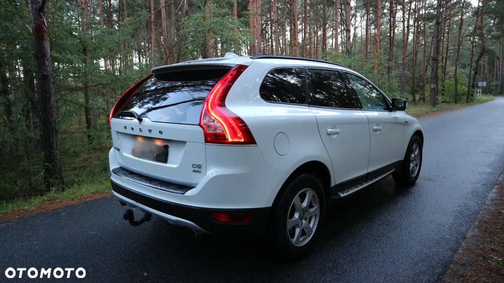 Volvo XC 60 D5 AWD Momentum - 5
