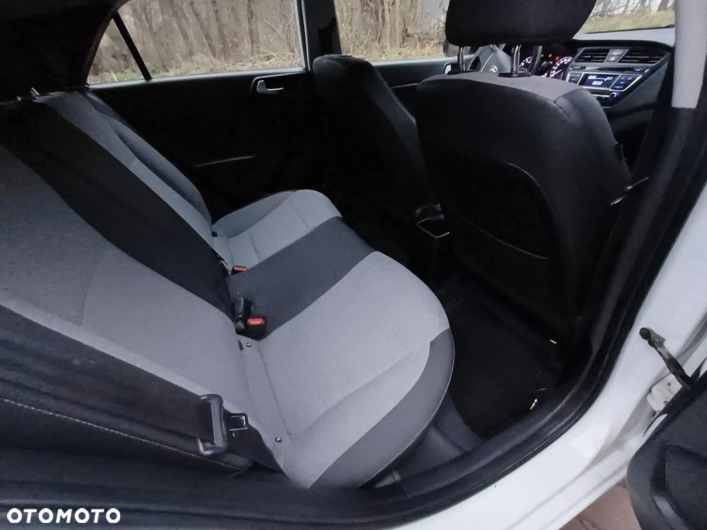 Hyundai i20 1.2 BlueDrive Classic + - 9