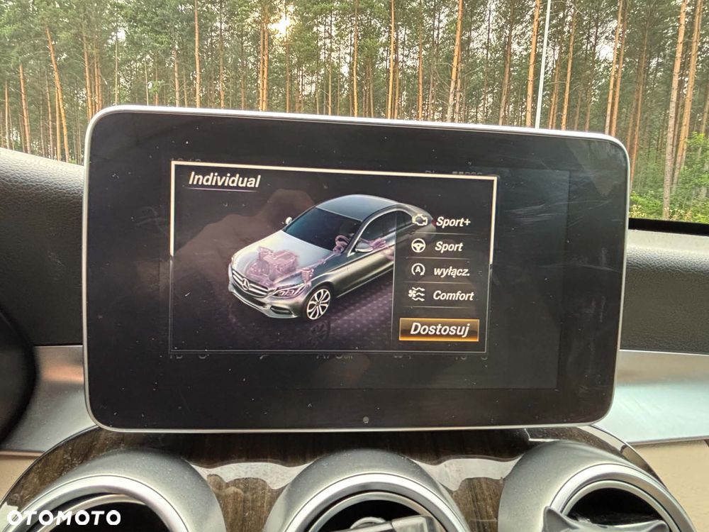 Mercedes-Benz Klasa C 300 7G-TRONIC - 25
