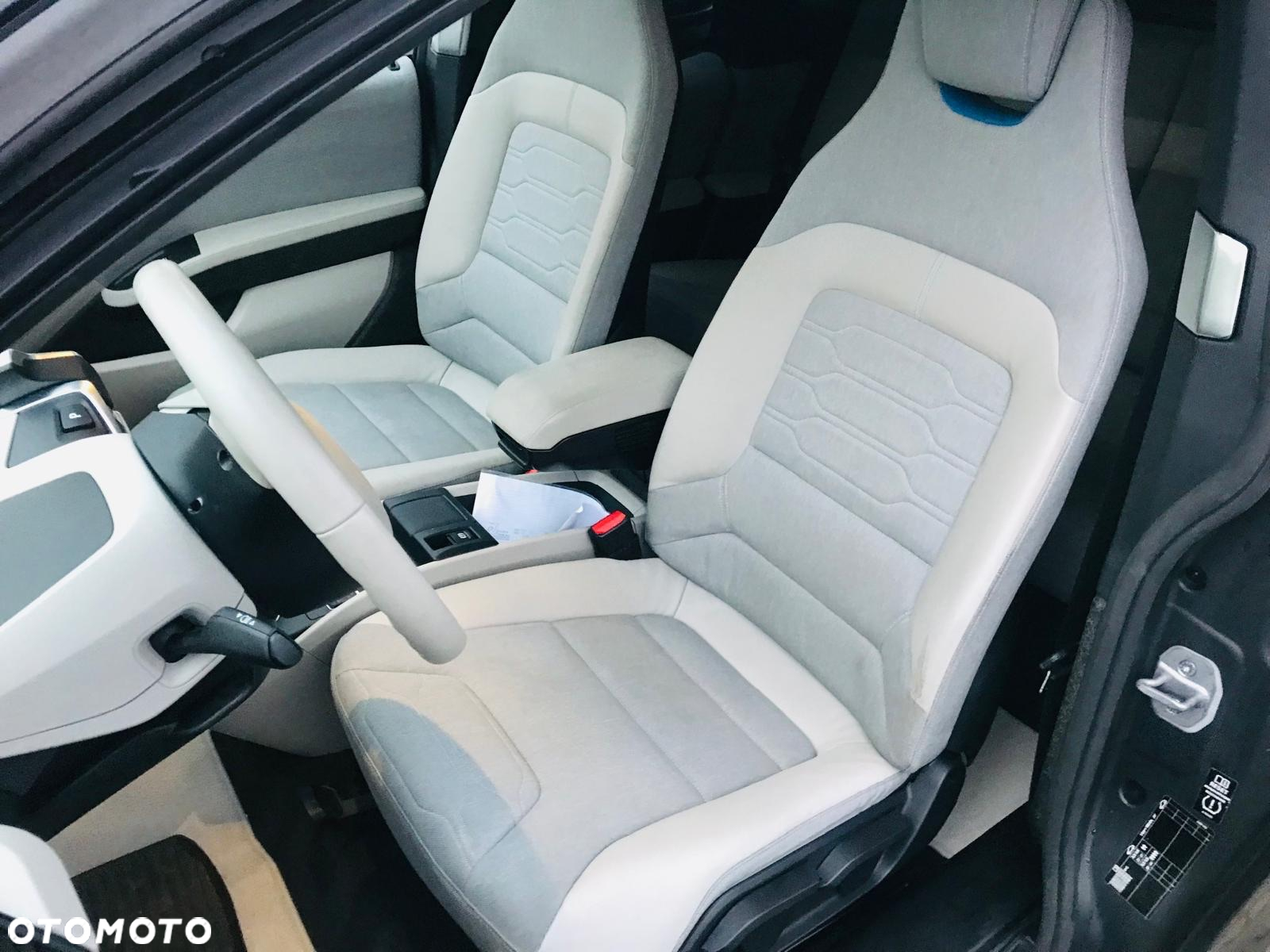BMW i3 (60 Ah) - 18