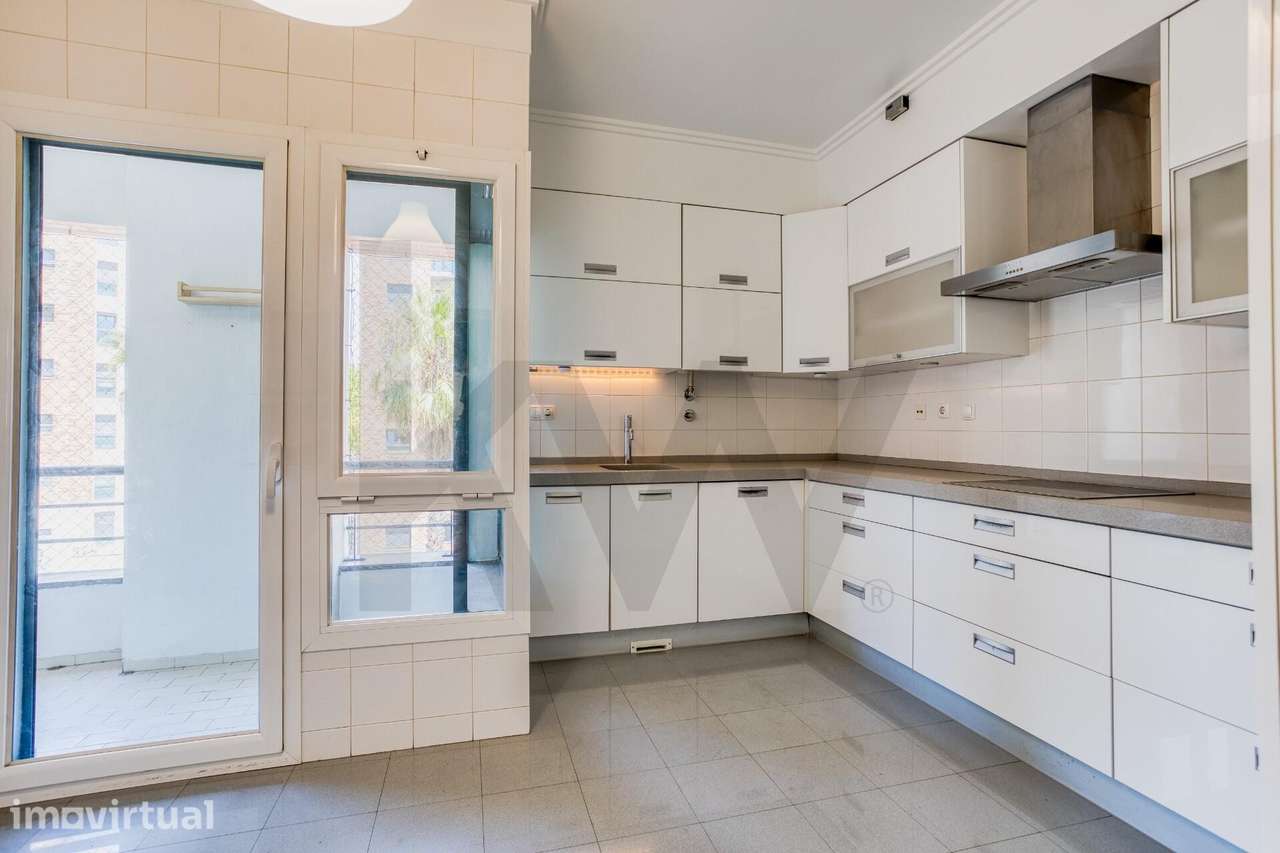 Arrendamento Apartamento T2 Colinas do Cruzeiro | Avenida Miguel Torga - Grande imagem: 3/36