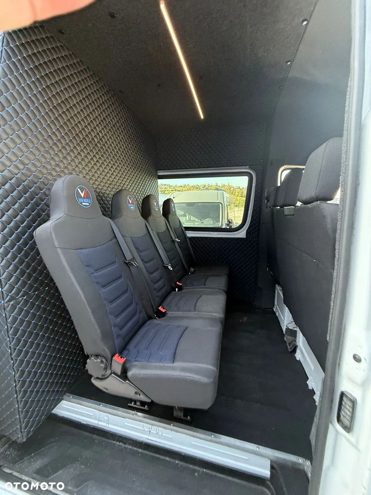 Maxus Deliver 9 - 21
