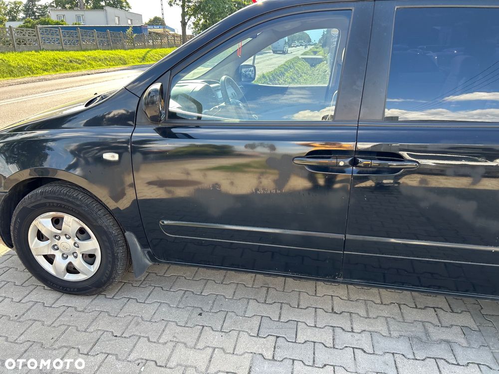 Kia Carnival - 17