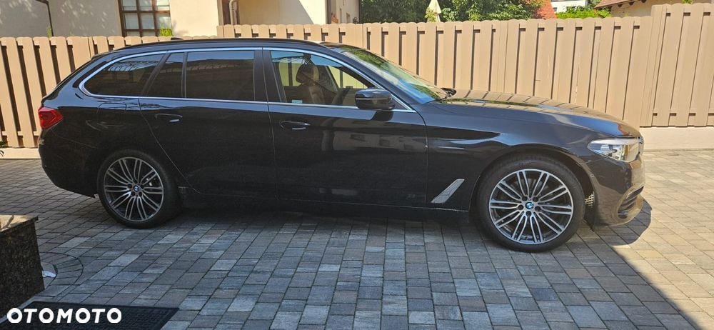BMW Seria 5 520d Sport Line - 31