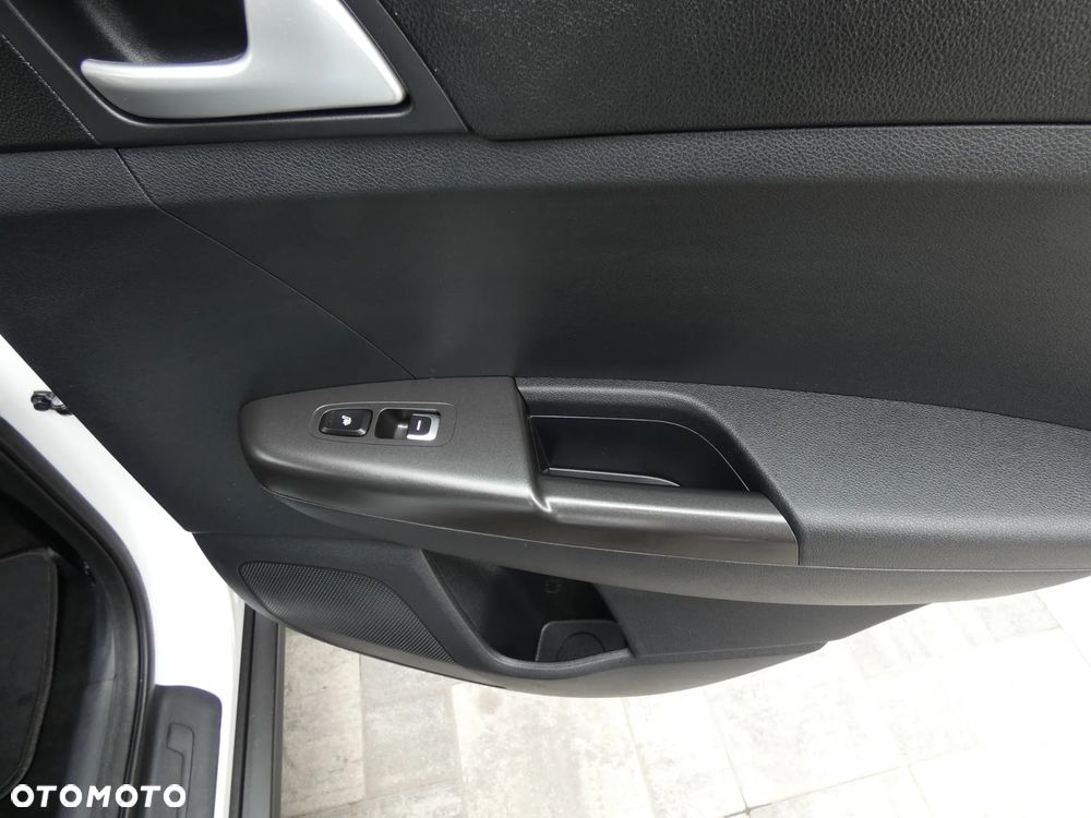 Kia Sportage 1.6 GDI Business Line 2WD - 34
