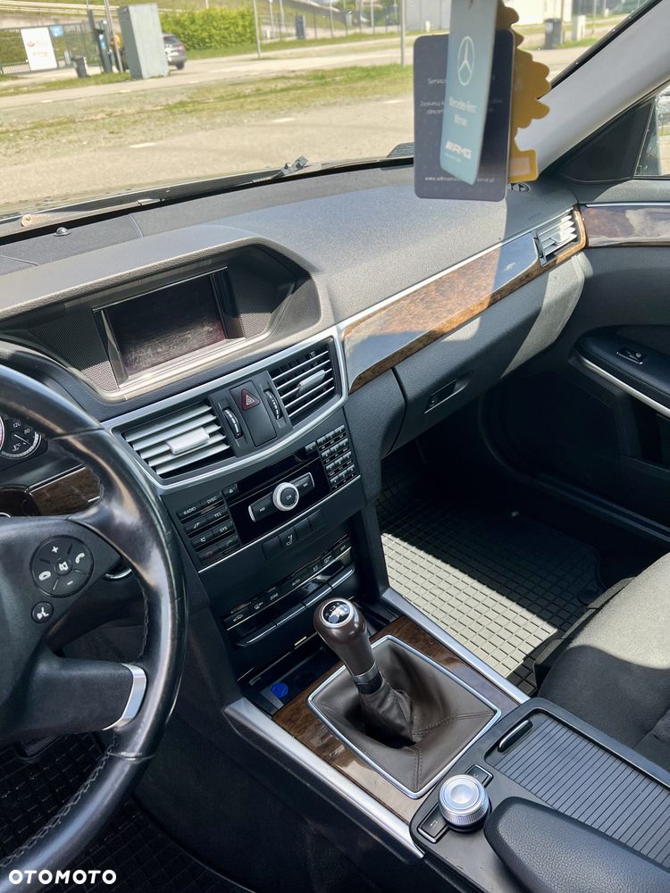 Mercedes-Benz Klasa E 200 CDI BlueEff Elegance - 21
