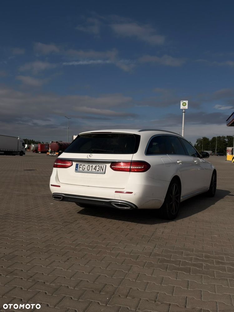 Mercedes-Benz Klasa E - 9