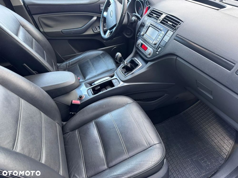 Ford Kuga 2.0 TDCi 4x4 Titanium - 12