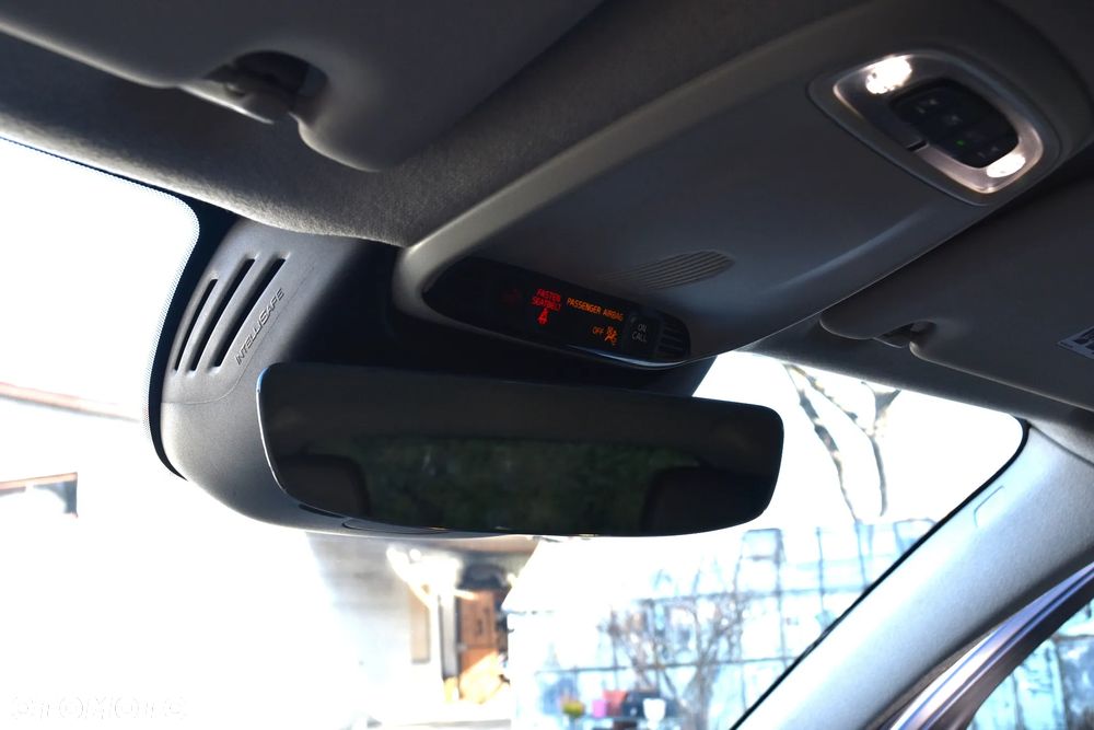 Volvo XC 40 T5 AWD Geartronic Momentum Pro - 28